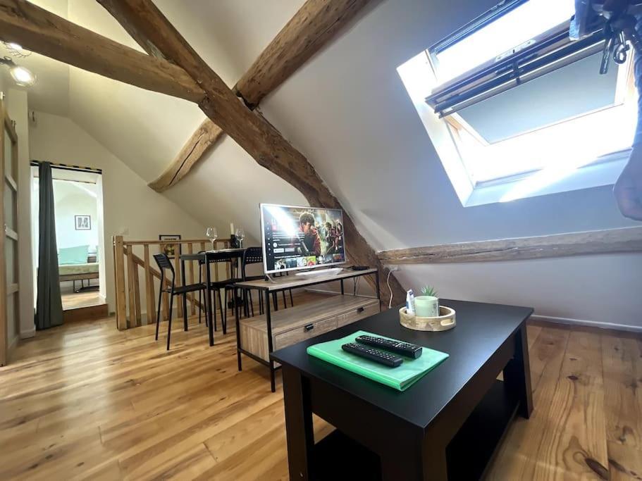 Montcourt-FromonvilleClimber'S Loft With Netflixアパートメント エクステリア 写真